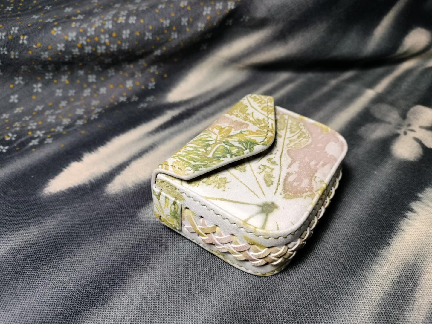 PDF pattern of 3 types of leather cases/folding reading glasses case/ with hole marking, suggested thickness & tutorial