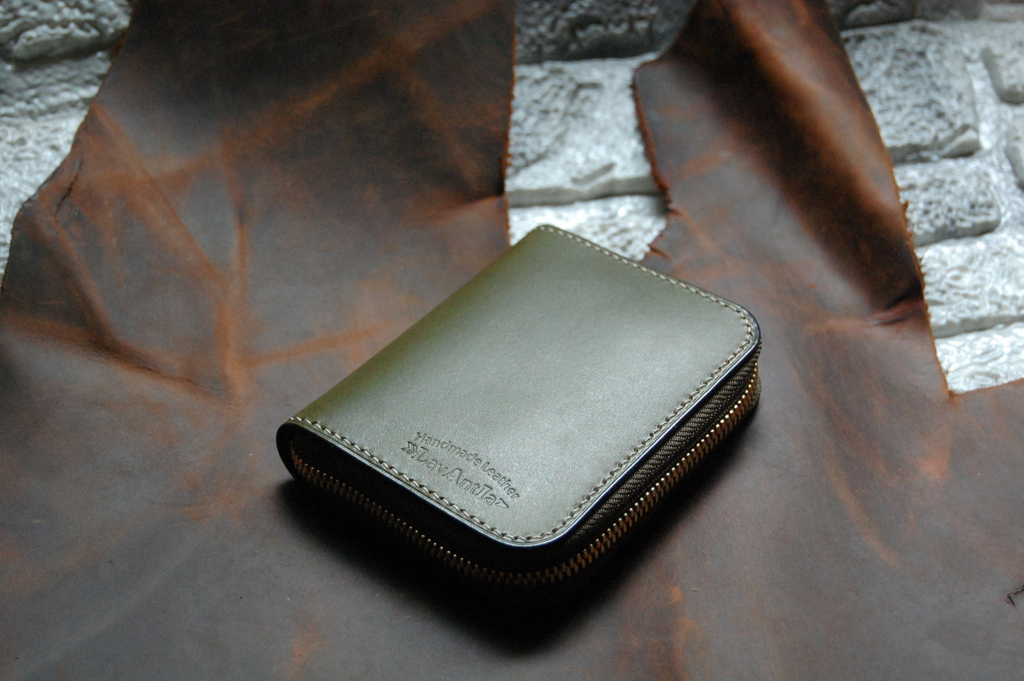 Palm-sized zip-around wallet build along PDF pattern/digital pattern/with tutorial video/with punch marking(hole spacing 3.38mm)