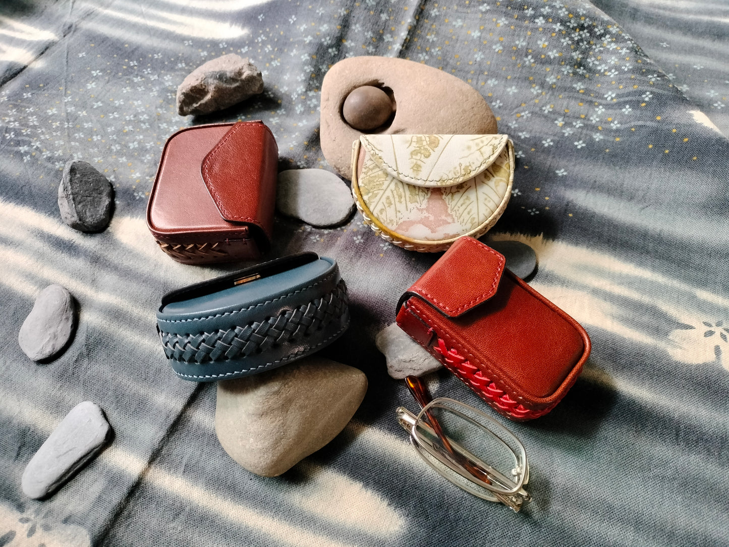 PDF pattern of 3 types of leather cases/folding reading glasses case/ with hole marking, suggested thickness & tutorial