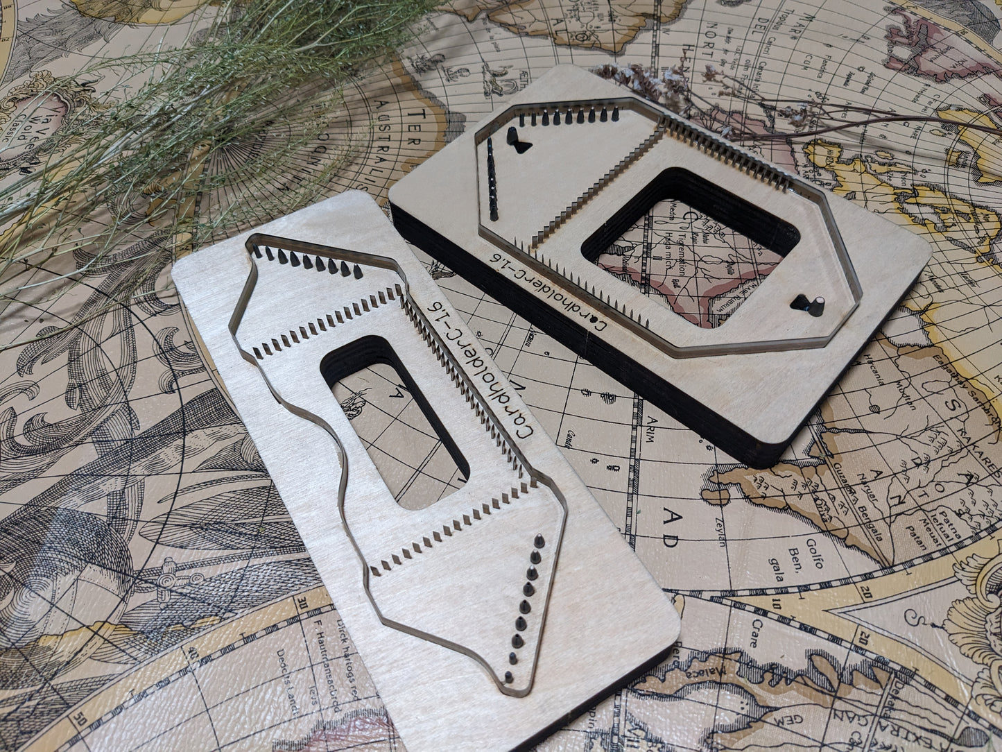 Wooden/Acrylic Cutting die for Lavantia Card Holder Type C/with stitching hole pins/Japanese steel