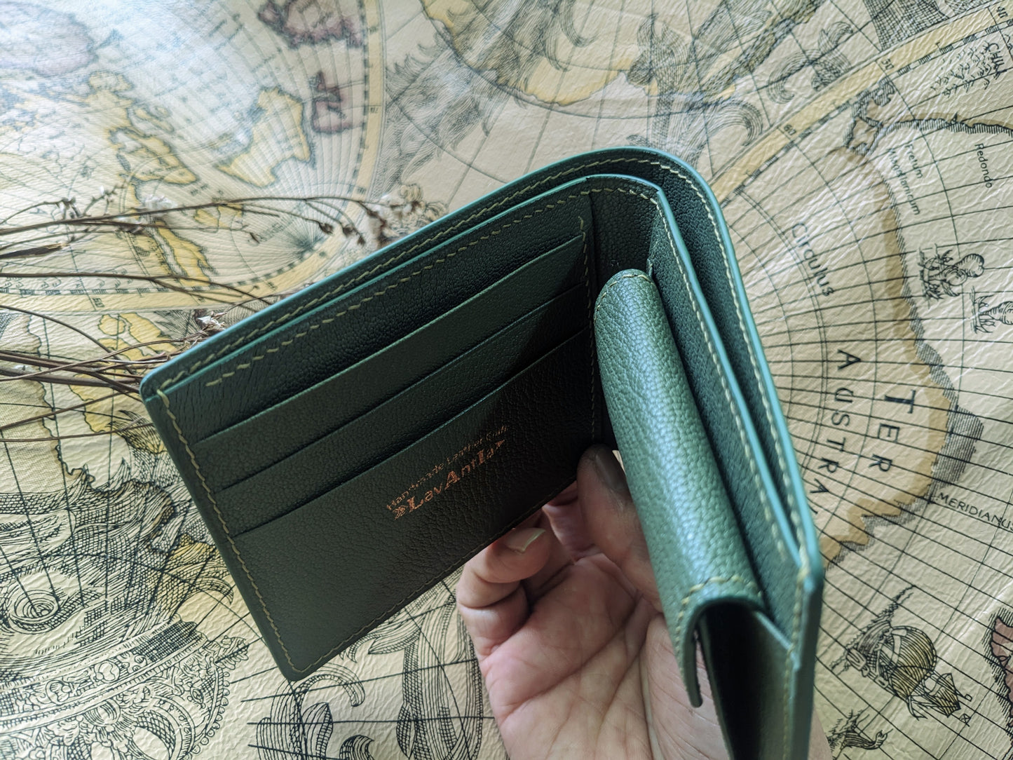 Handcrafted genuine leather wallet/Alran Chevre Sully Goatskin/3 card slots, 1coin pocket, 2 hidden pockets and one compartment for banknote