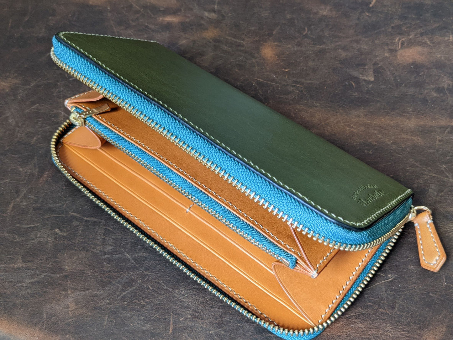 Zip-around long wallet build along PDF pattern/with TUTORIAL video/stitching hole spacing 3.38mm/with stitching hole marks