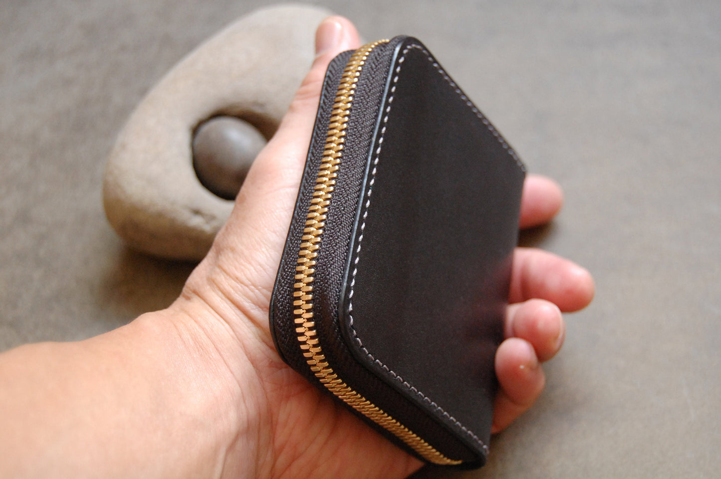 Palm-sized zip-around wallet build along PDF pattern/digital pattern/with tutorial video/with punch marking(hole spacing 3.38mm)